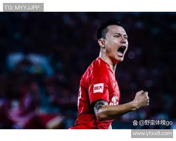 足球明星巨人究竟是谁揭秘他在绿茵场上的传奇故事与成就 足球明星巨人究竟是谁揭秘他在绿茵场上的传奇故事与成就